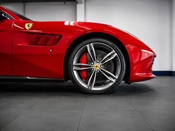 صورة 8 لـ 2021 Ferrari GTC4LUSSO