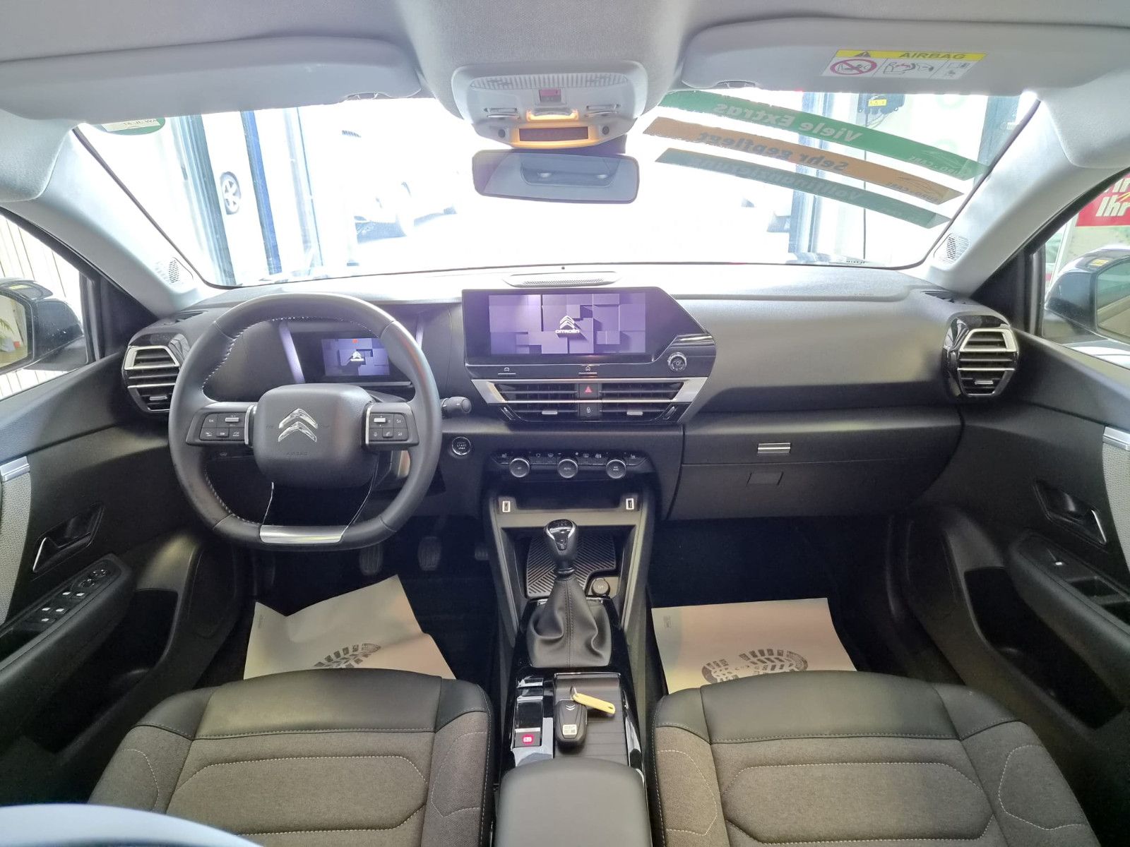 Fahrzeugabbildung Citroën C4 Lim. Plus / LED / NAVI / KAMERA / Sitzhz.