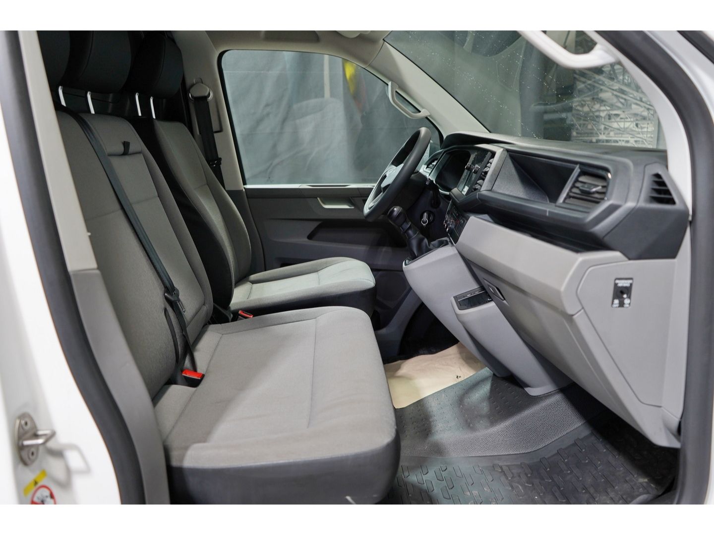 Volkswagen T6 Transporter - Bild 5