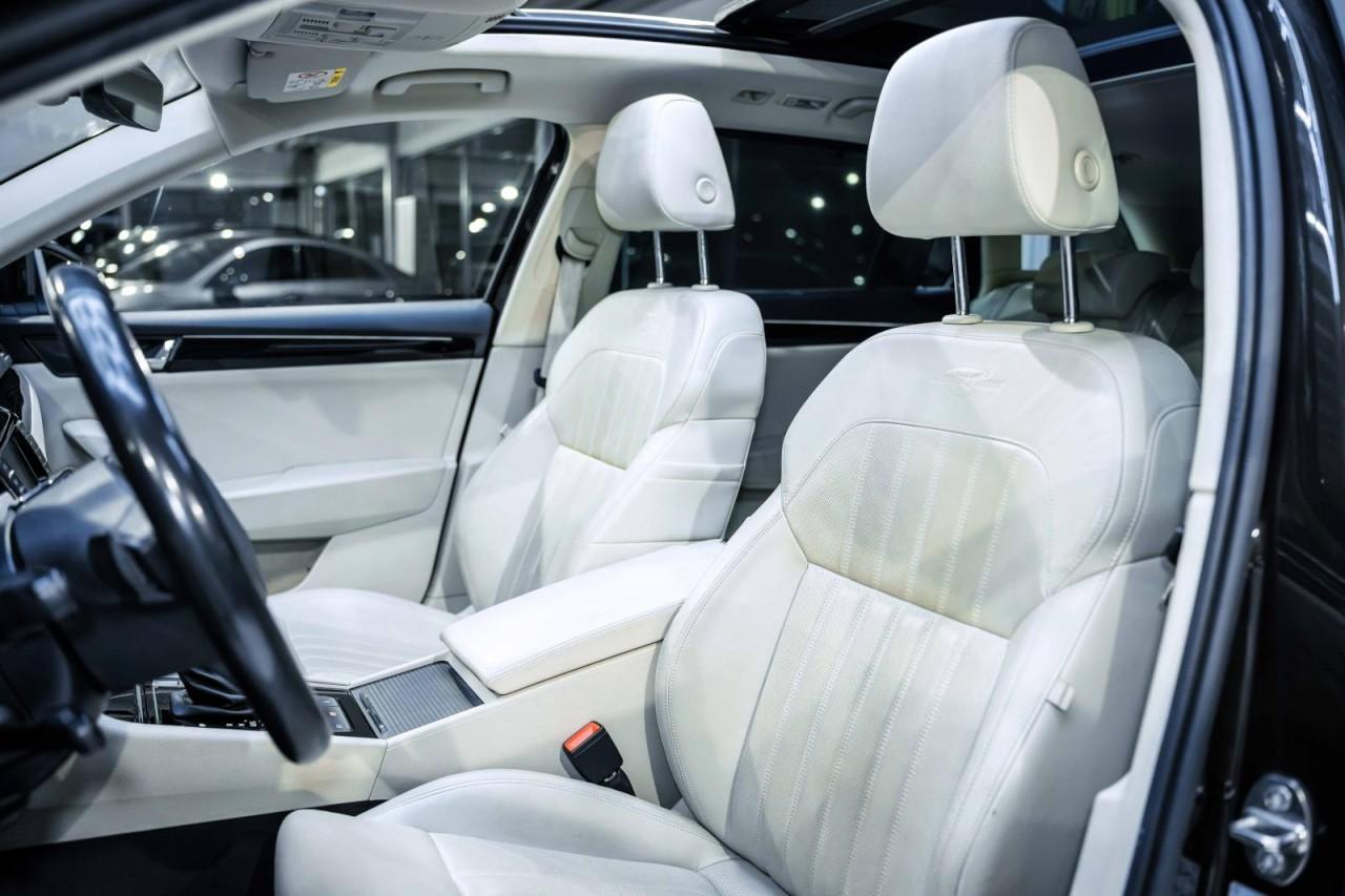 Skoda Superb Combi L&K 2.0 TDI 190 ch DSG 4x4 / Toit panoramique / Canton / Sièges ventilés / Chauffage auxiliaire