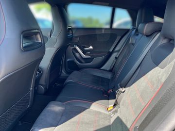 Mercedes CLA 250 - 11