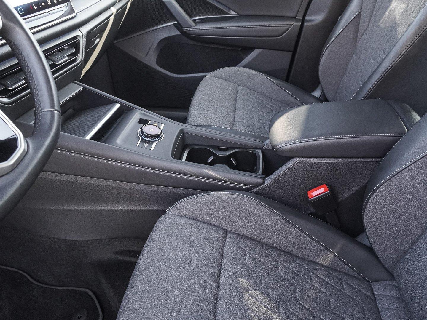 Volkswagen Tayron 1.5 eTSI DSG Life 7 SITZE 360-KAMERA AHK