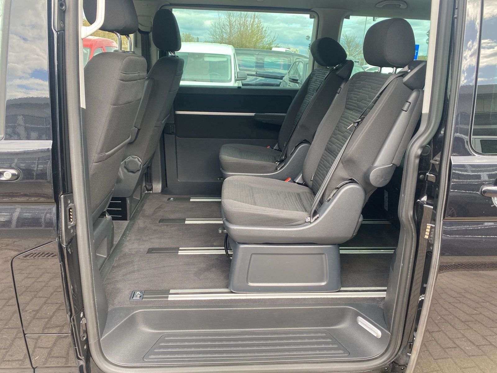 Fahrzeugabbildung Volkswagen T6 Multivan 2.0 TDI DSG LED STANDHZG KAMERA ACC
