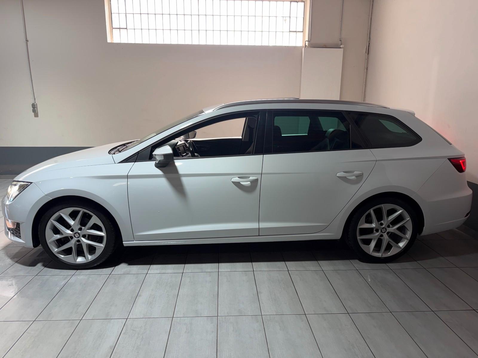 Seat Leon ST FR DSG Panorama PDC Navi