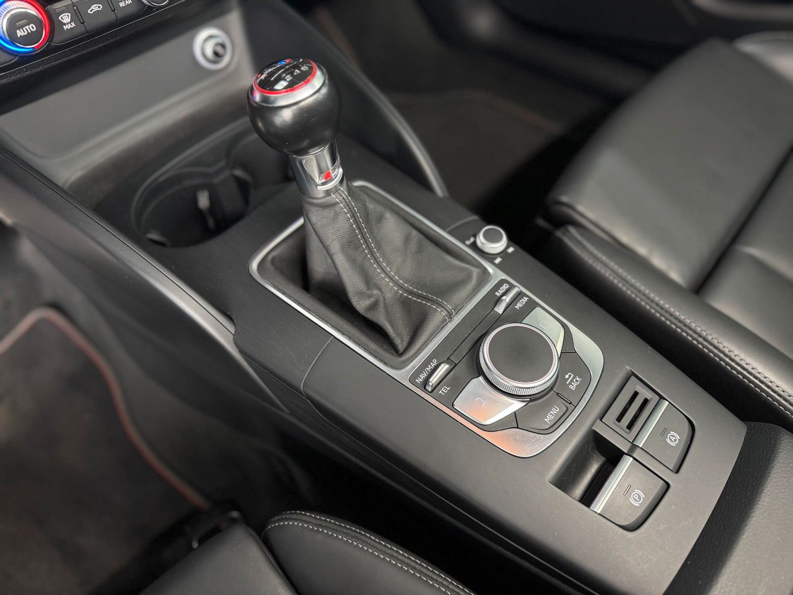 Fahrzeugabbildung Audi S3 Sportback quattro KEINOPF+ACC+MATRIX+MAGNETIC
