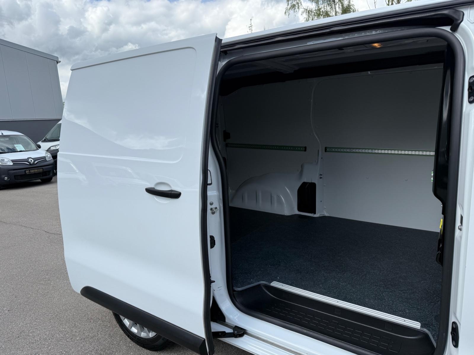 Peugeot Expert 2.0 HDI Premium L2 KLIMA NAVI TEMP AHK