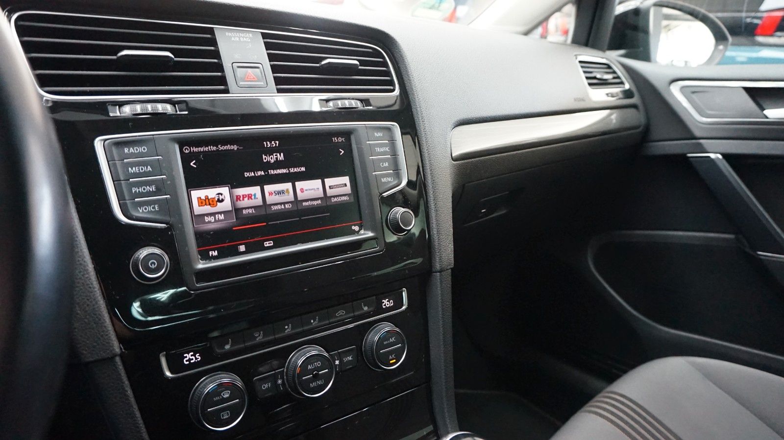 Fahrzeugabbildung Volkswagen Golf VII Lim. Allstar BMT