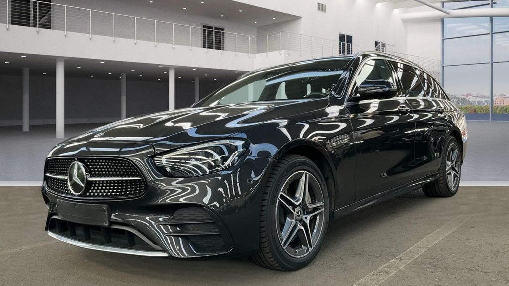 Image of Mercedes-Benz E 300