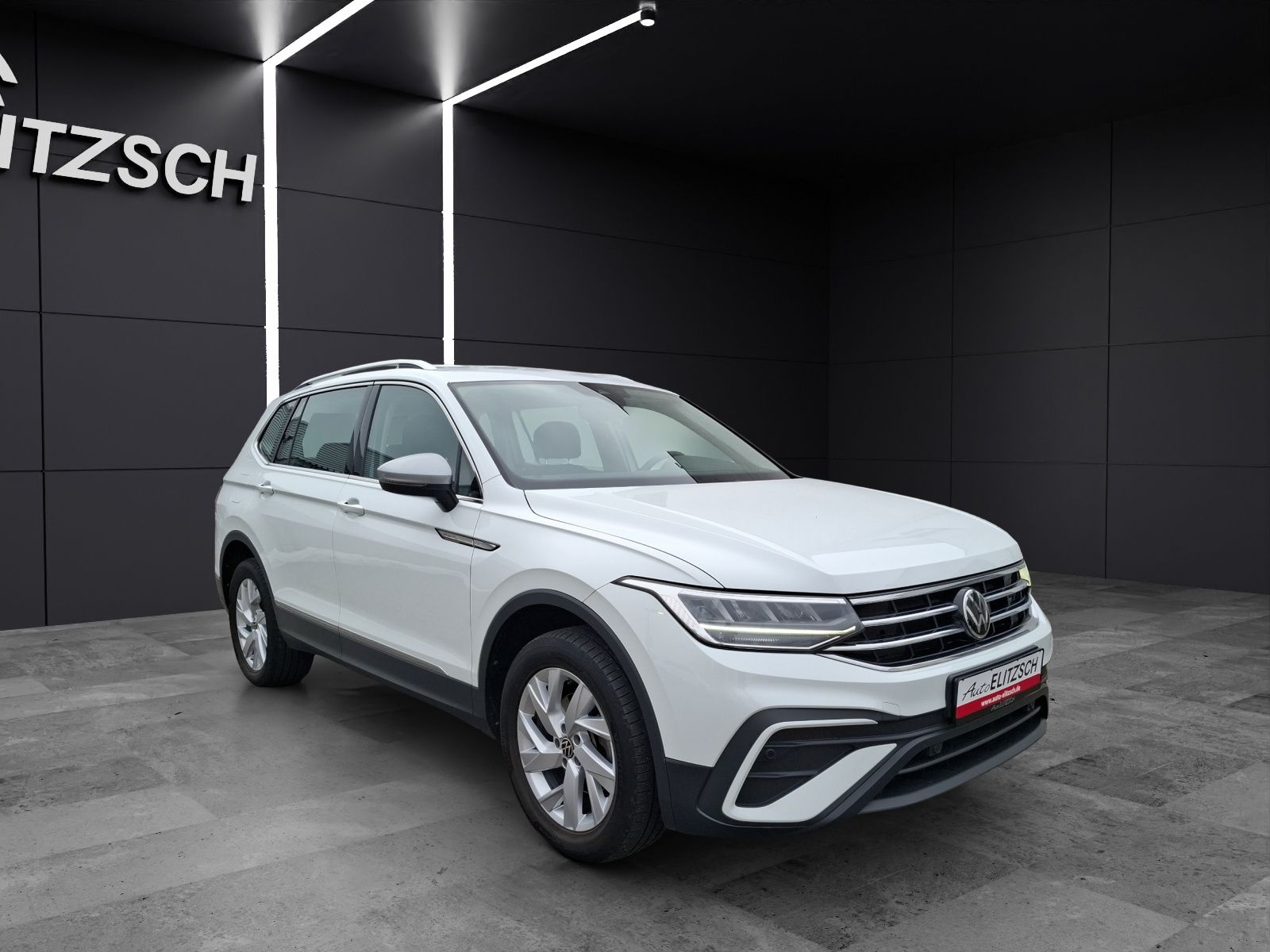 Fahrzeugabbildung Volkswagen Tiguan Allspace TDI Life DSG 4M LED Navi AID ACC