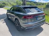Audi Q8 55 TFSI e quattro tiptronic S-line Scheckheft - Audi Q8 mit Hybrid-Antrieb: Alcantara