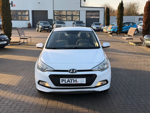 Hyundai i20 1.2 blue YES!