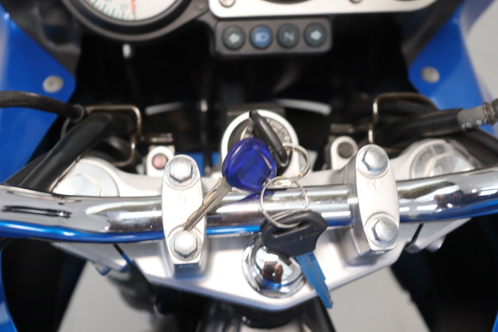 Fahrzeugabbildung Kawasaki ZR 750 F