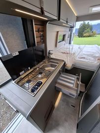 HYMER  ERIBA  HYMERCAR Yosemite 180 PS Maxi Solar Skyview AHK 2.Batt.