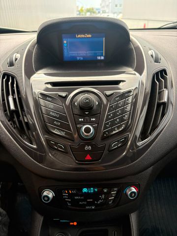 FORD Tourneo Courier Titanium — Bild 14