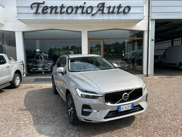 Other VOLVO XC60 B4 (d) AWD automatico MOMENTUM