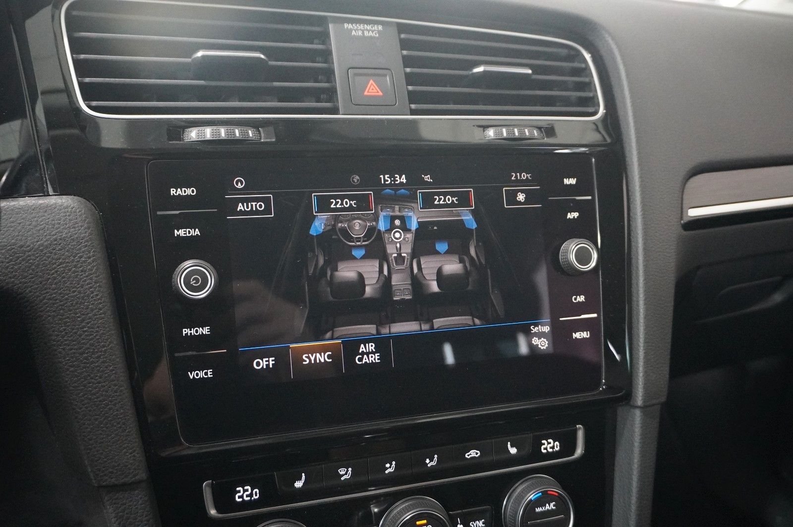 Fahrzeugabbildung Volkswagen Golf VII VARI. 1.5 TSI HIGHLINE NAVI/SPORT/AHK