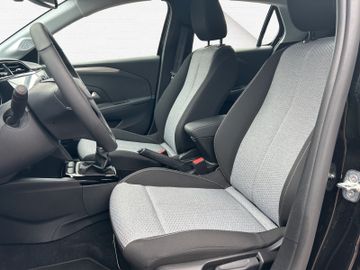 Fotografie des Opel Corsa F Kamera LED Sitzheizung Allwetterreifen
