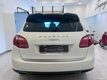 Porsche Cayenne - 6