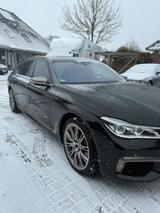 BMW M760 Li / xDrive VOLL !! - BMW M760 aus 2017