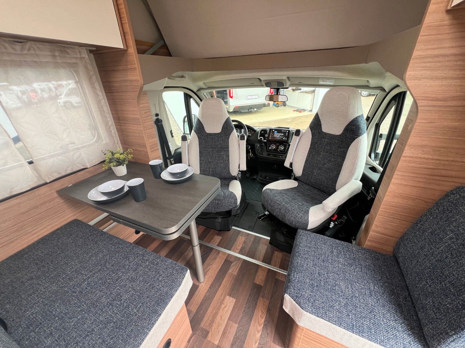 Fahrzeugabbildung Weinsberg CaraHome 650 MEG