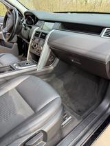 Land Rover Discovery Sport TD4 132kW Automatik 4WD SE SE - Land Rover Gebrauchtwagen in München