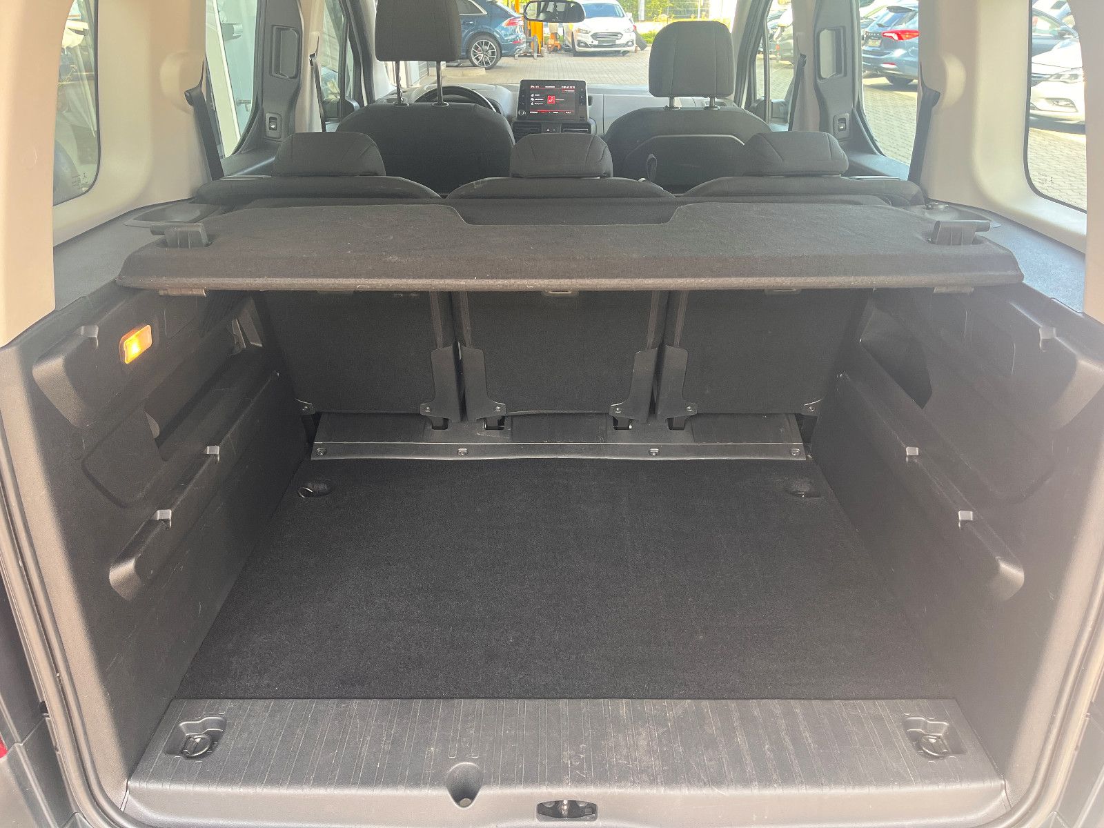 Fahrzeugabbildung Citroën Berlingo Feel M 1.5 Automatik