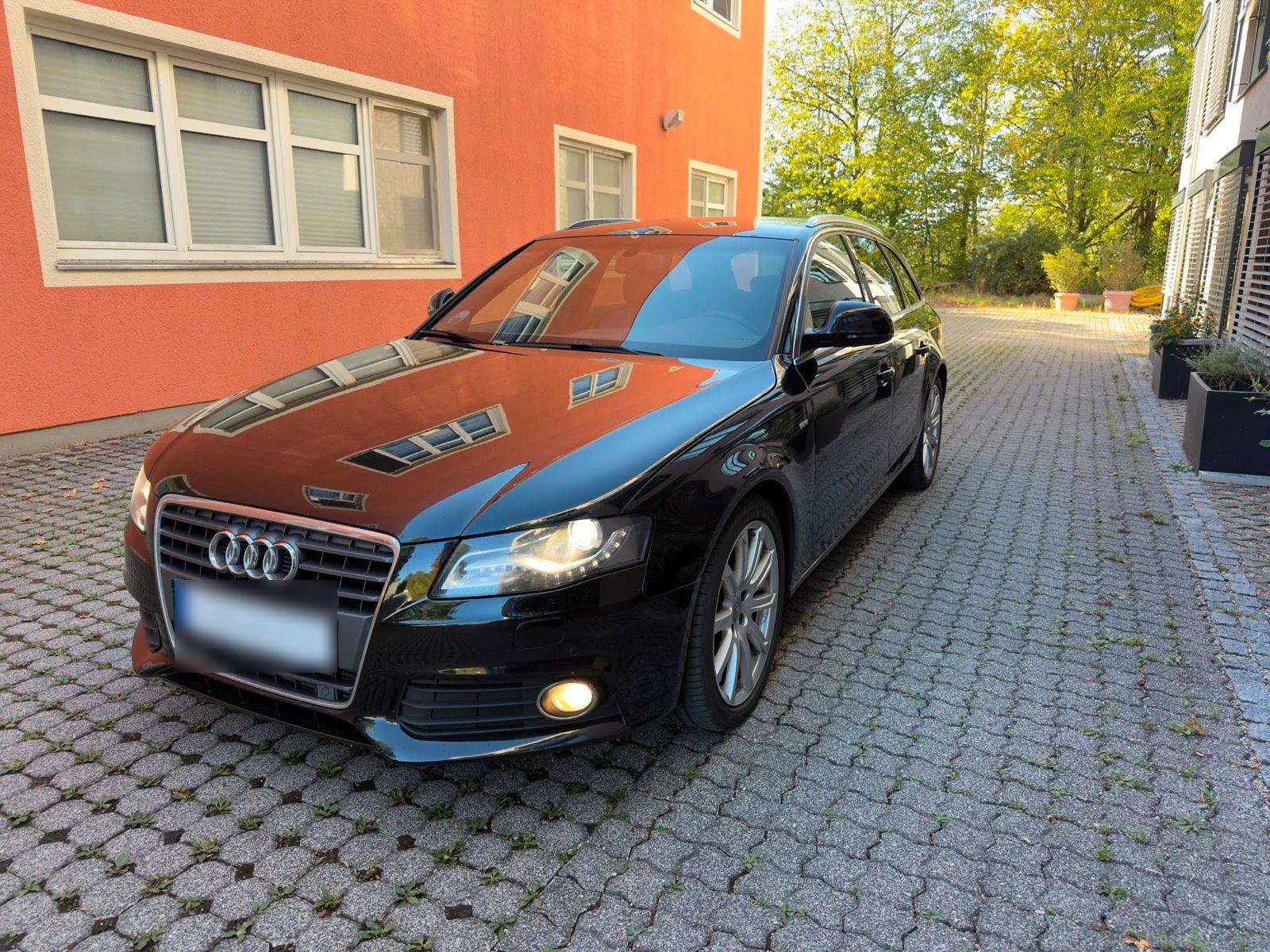Audi A4 2009 — rear view