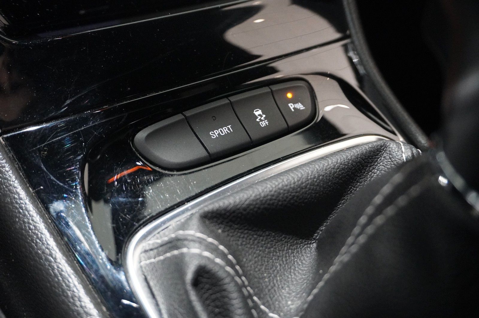 Fahrzeugabbildung Opel Astra K ST 1.4T DYNAMIC NAVI/LED/KAMERA/SPORT/SH