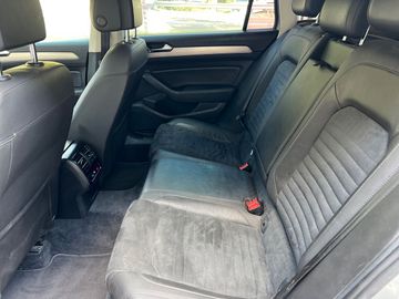 Volkswagen Passat - 12