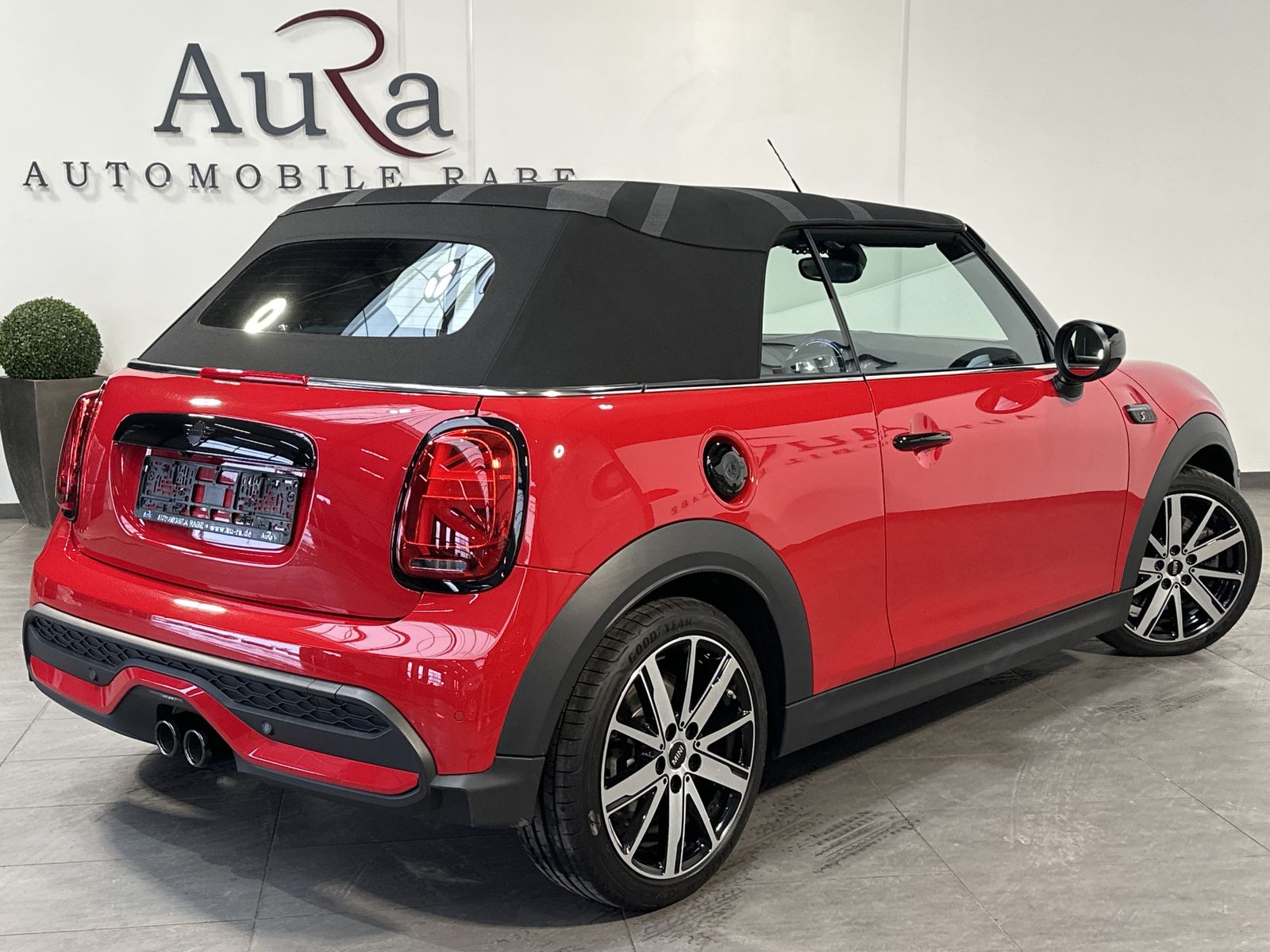 Fahrzeugabbildung MINI Cooper S Cabrio Aut. Piano Black NAV+LED+HUD+KAM