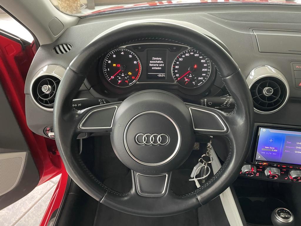 Audi A1 1.2 TFSI Ambition, Navi, Bi-Xenon, Sitzheiz.