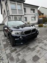 BMW X5 xDrive30d - M-Paket - blaue BMW X5