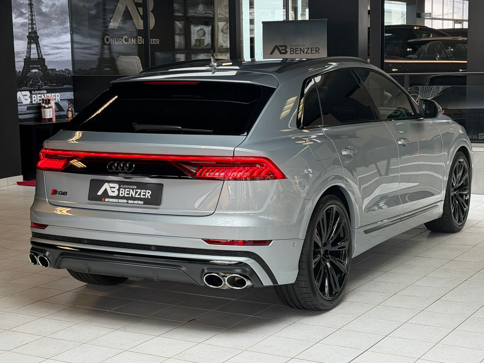 Fahrzeugabbildung Audi SQ8 4.0 TFSI quattro/EXCLUSIVE/ALCANTARA/BLACK