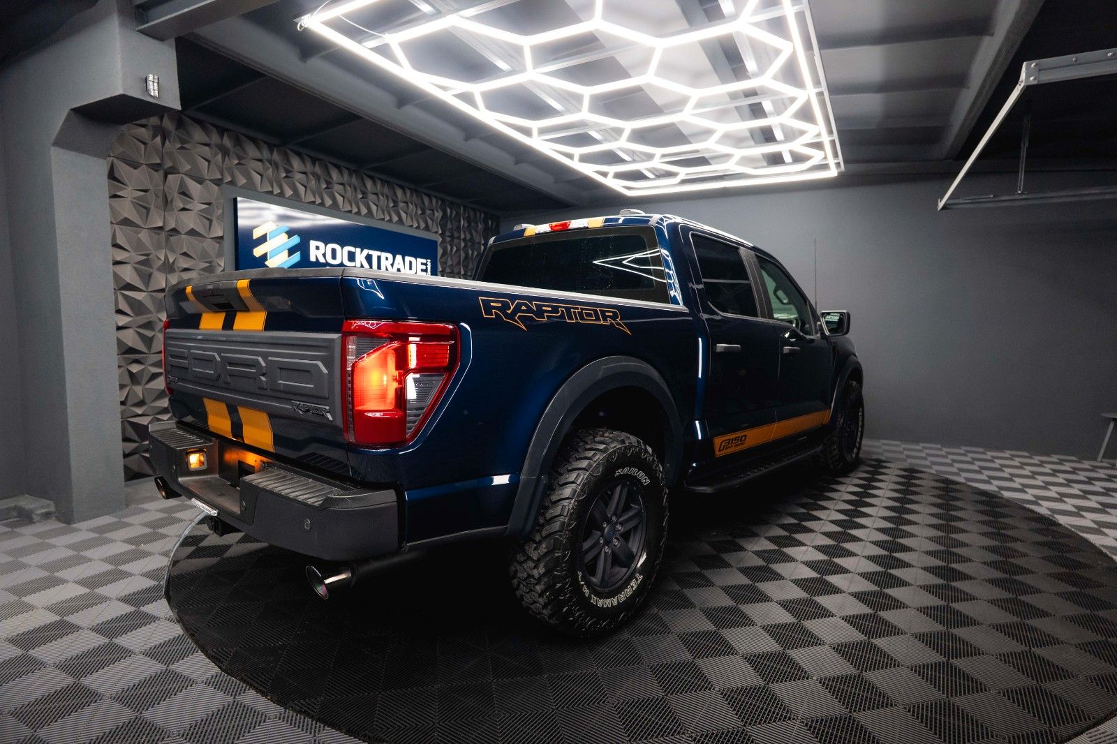 Fahrzeugabbildung Ford F150 5.0L V8 4x4 Offroad SuperCrew RAPTOR 19%