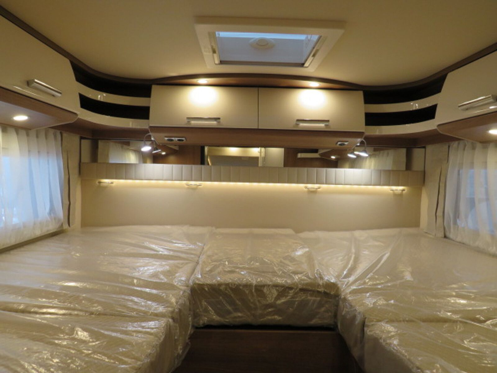 Fahrzeugabbildung Carthago c-tourer I  141 LE Solar,SAT,Veloslide,Markise