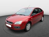 Ford Focus 1.6-Tempo-Schiebedach-Pdc-Sitzheizung - Ford Focus aus 2005: 1.6