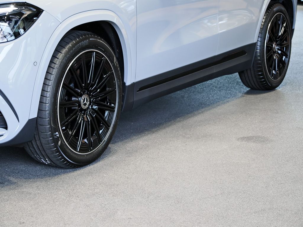 Mercedes-Benz GLA 200 d AMG NIGHT AHK WINTER-PAKET SOUND 20'' imagem 3
