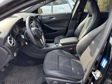Mercedes-Benz A 180 Urban BlueEfficiency XenonKlima