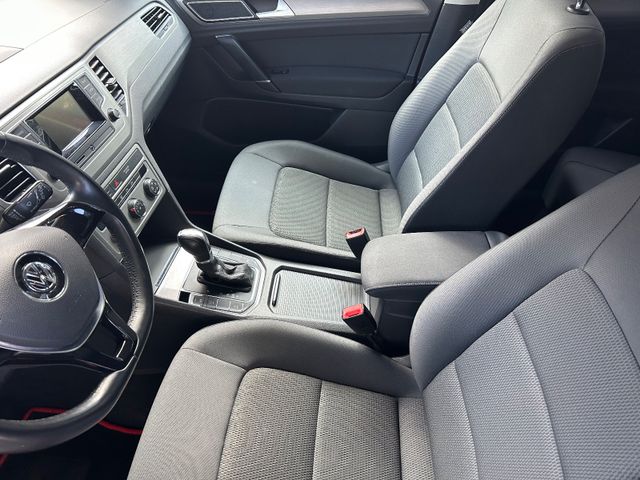 Fahrzeugabbildung Volkswagen Golf Sportsvan VII+NaviZB+Klima+Allwetter LM+