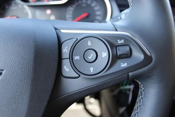 Fahrzeugabbildung Opel Crossland X Elegance 1.2T