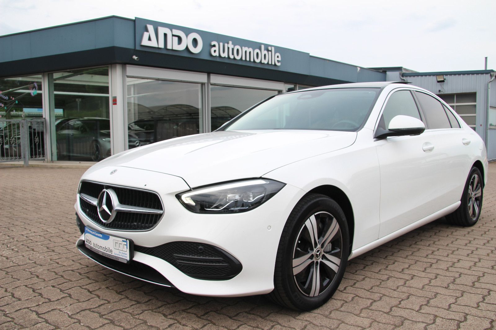 MERCEDES-BENZ C 300e Avantgarde 4Matic Lim. LED/Pano/ACC/360°