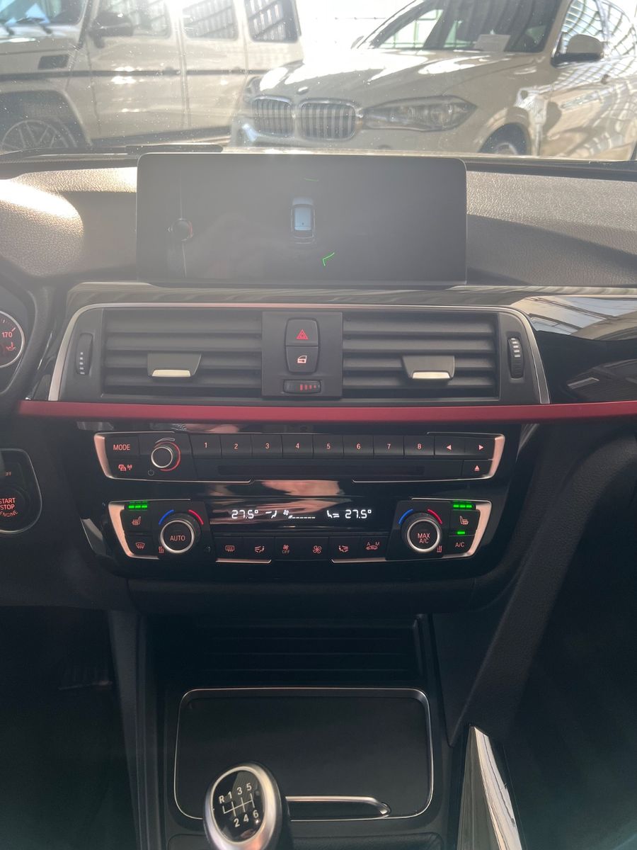 Fahrzeugabbildung BMW 320 i Touring xDrive Sport Line *NAVI PROF*LED*