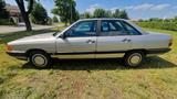Audi 100 1.8 Automatik 4-Zylinder 1987 - Audi 100 mit Benzin-Antrieb: Limousine, Automatik