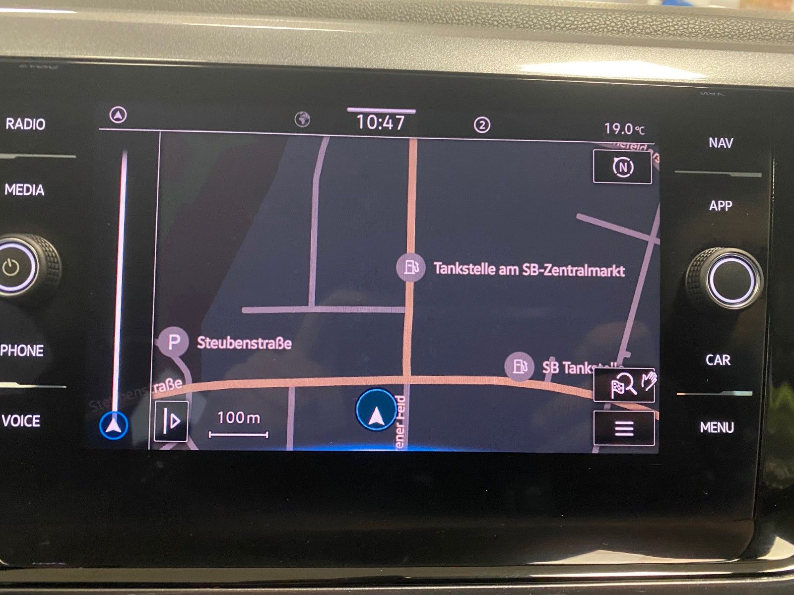 Fahrzeugabbildung Volkswagen Polo 1.0 TSI DSG Highline+NAVI+voll LED+PDC vo+h