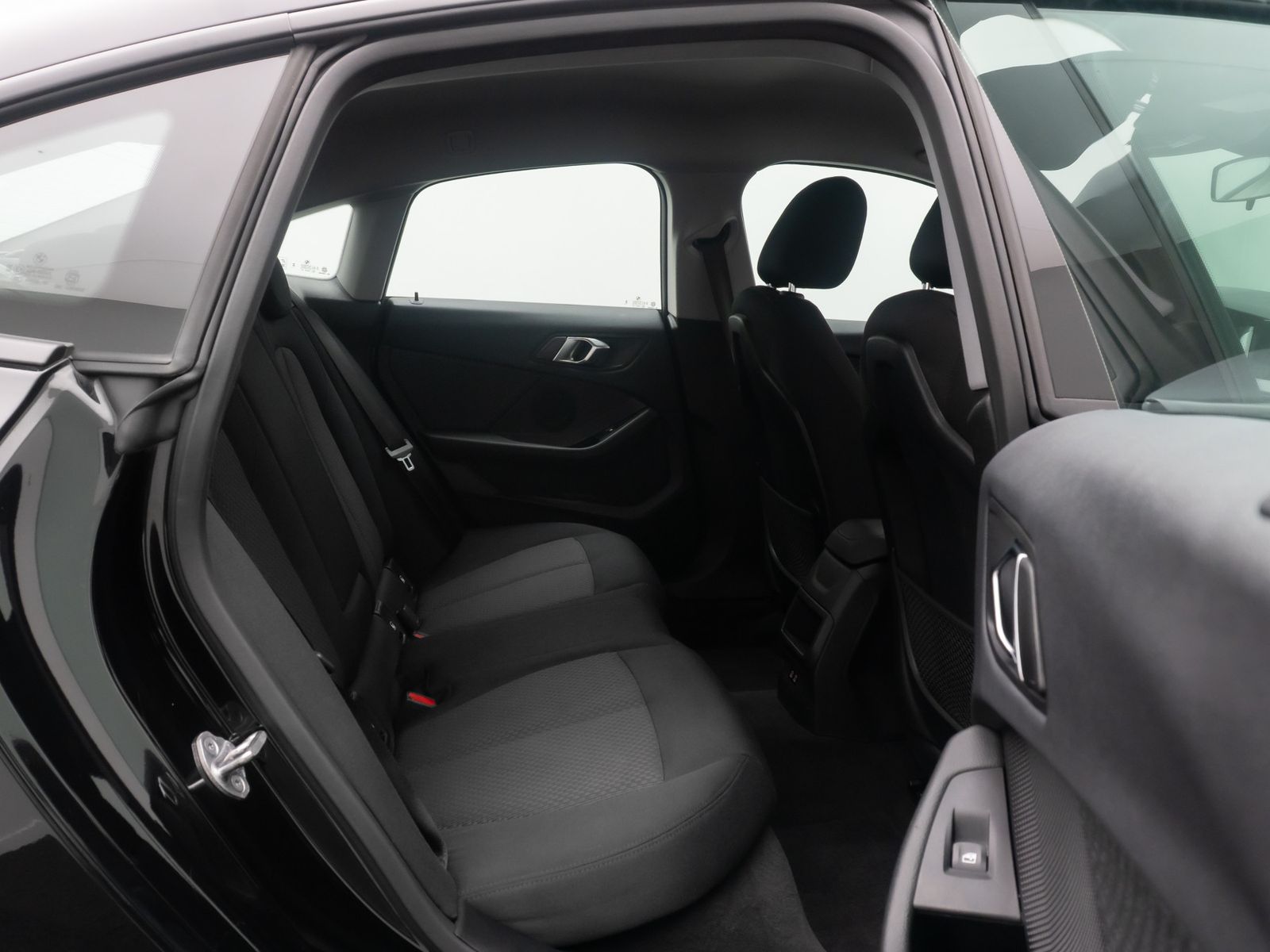 Fahrzeugabbildung BMW 218i Gran Coup&eacute; DAB GeschwindigReg PDC CockpitPr