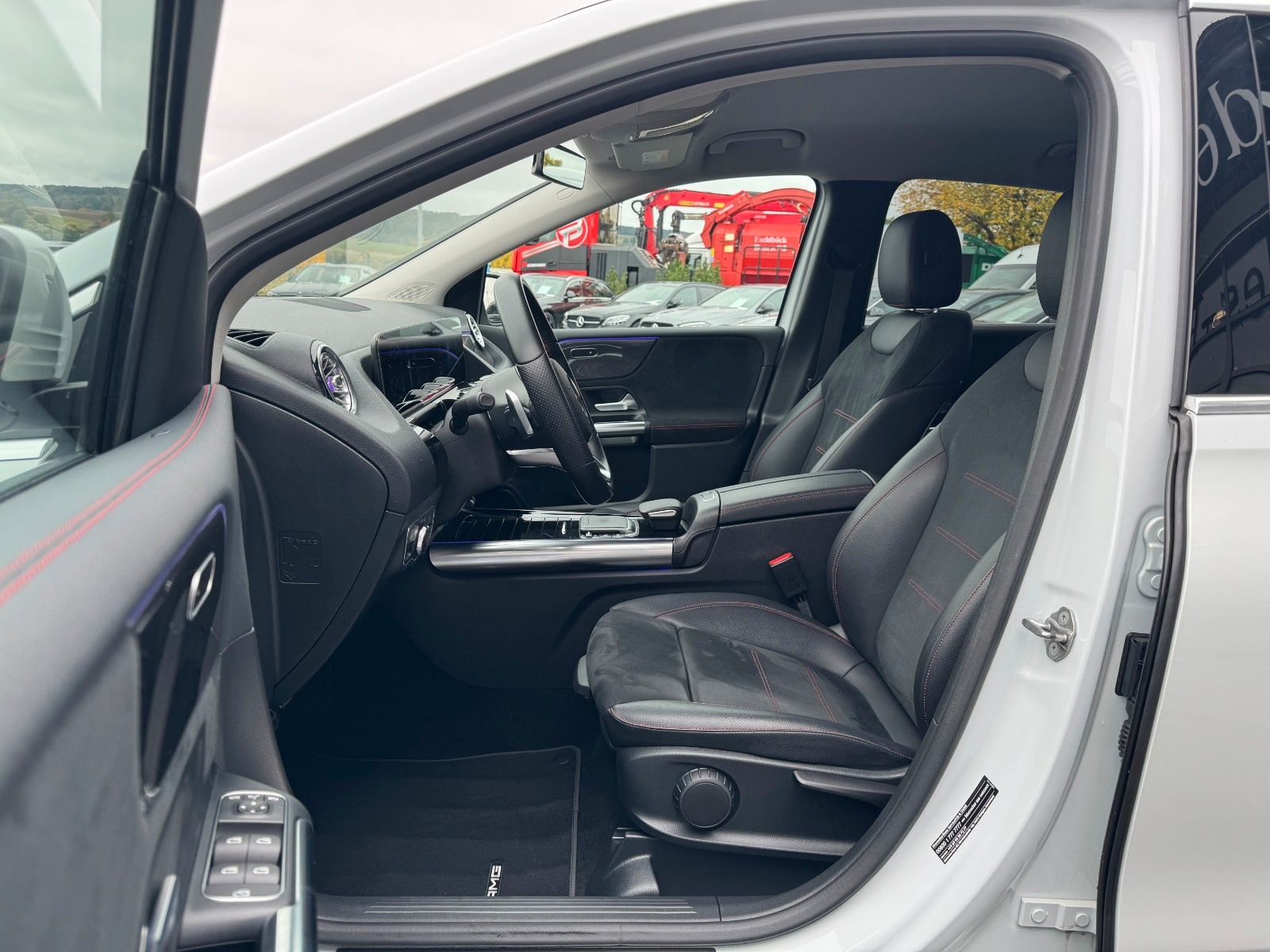 Fahrzeugabbildung Mercedes-Benz B 200 AMG+Ambiente+360+LED+IHC+TotW