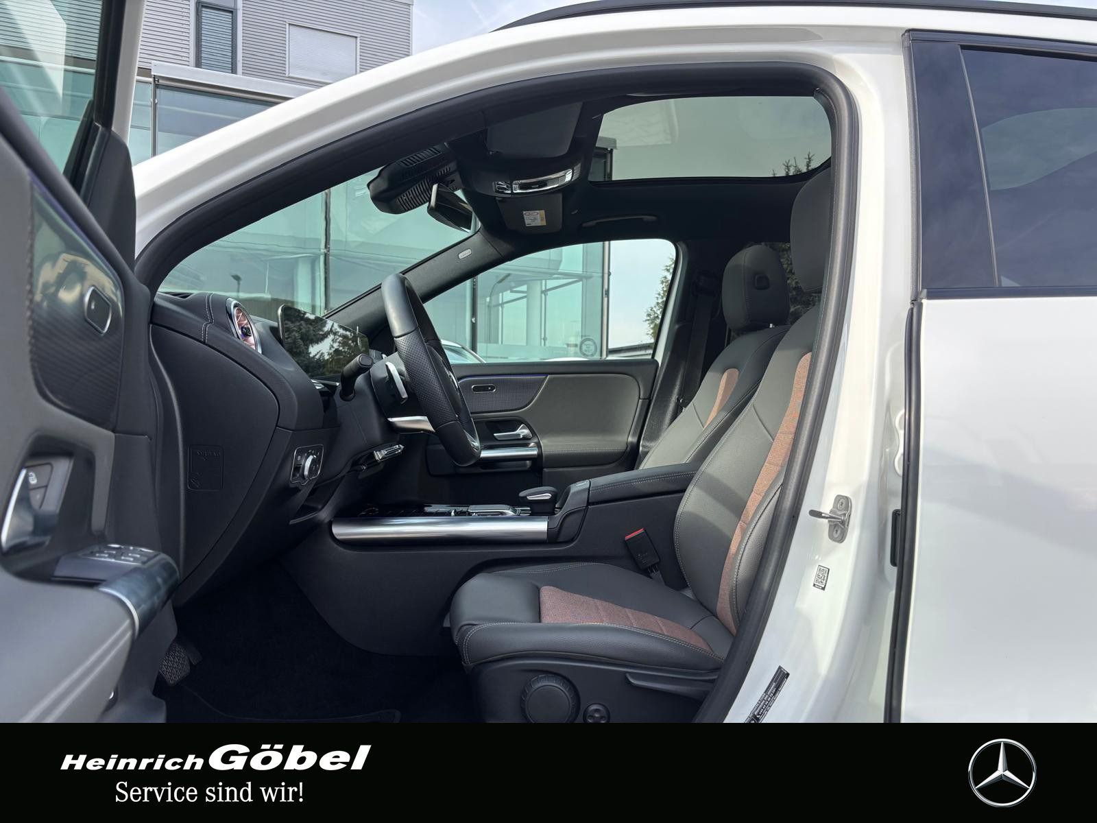 Fahrzeugabbildung Mercedes-Benz EQA 250+ ELE-ART PAN FAP NP 360° HUD VZA KLG ASS