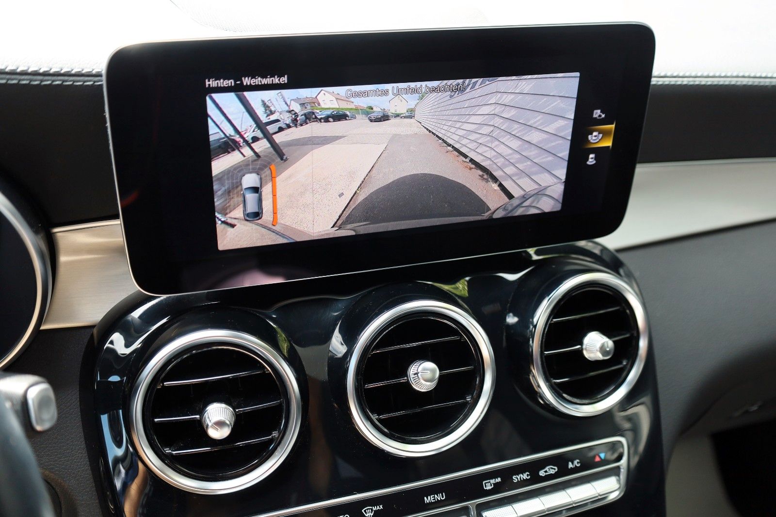 Fahrzeugabbildung Mercedes-Benz GLC 200 Coupe 4Matic,AMG line,SH,Kamera,HUD,SD