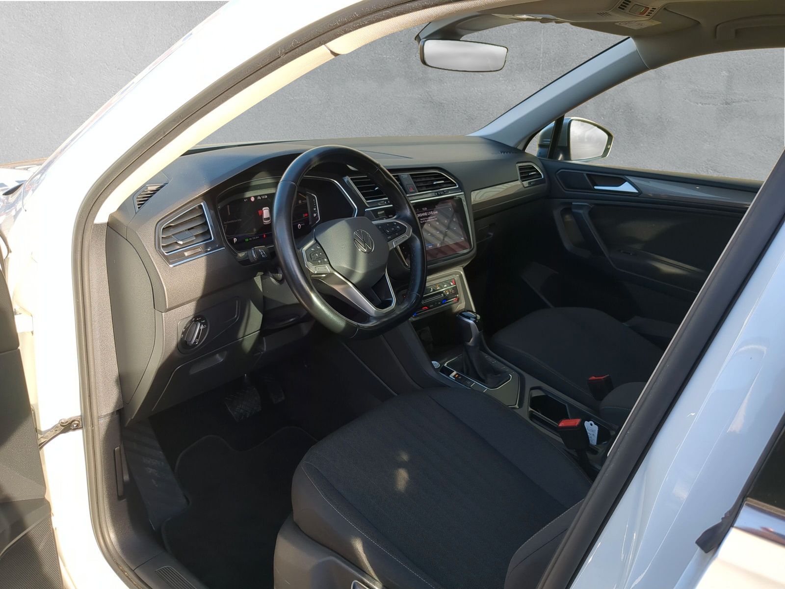 Fahrzeugabbildung Volkswagen Tiguan Allspace 2.0 TDI Life AHK AppConnect el.
