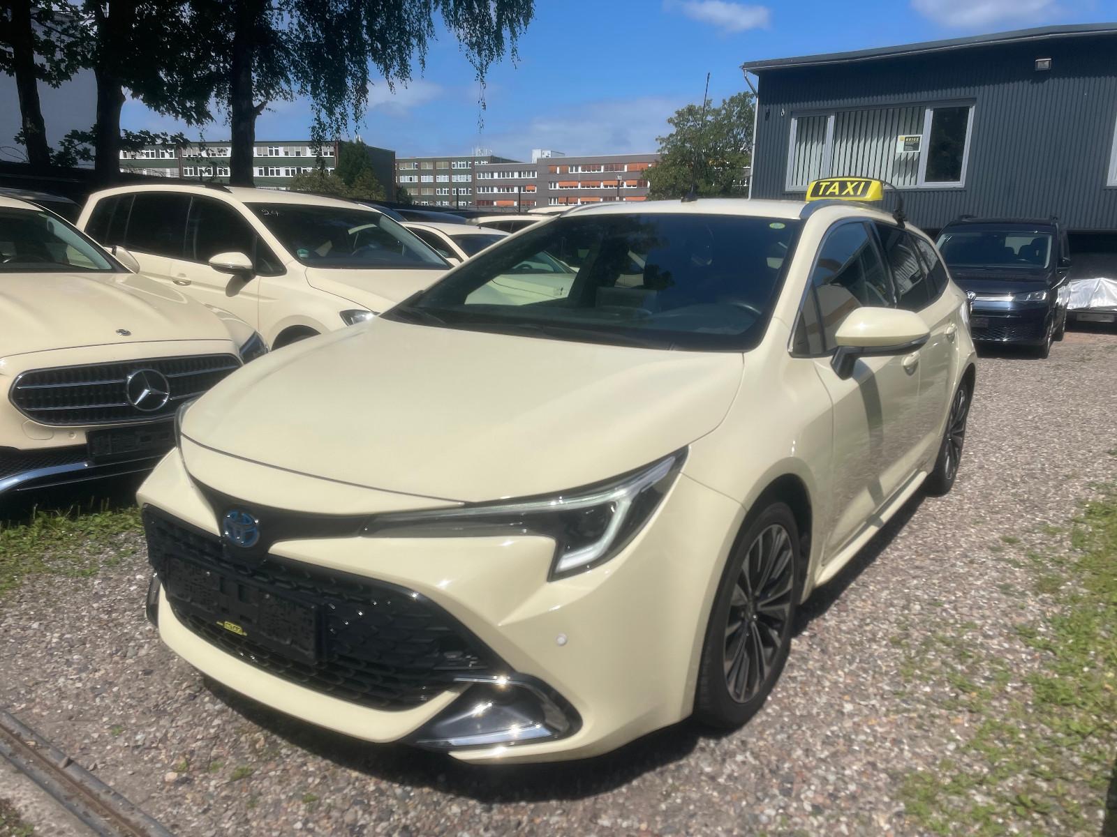 Toyota Corolla 1,8 Hybrid TeamDE KAMERA PDC LEDER
